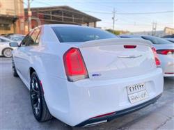 کرایسلەر 300